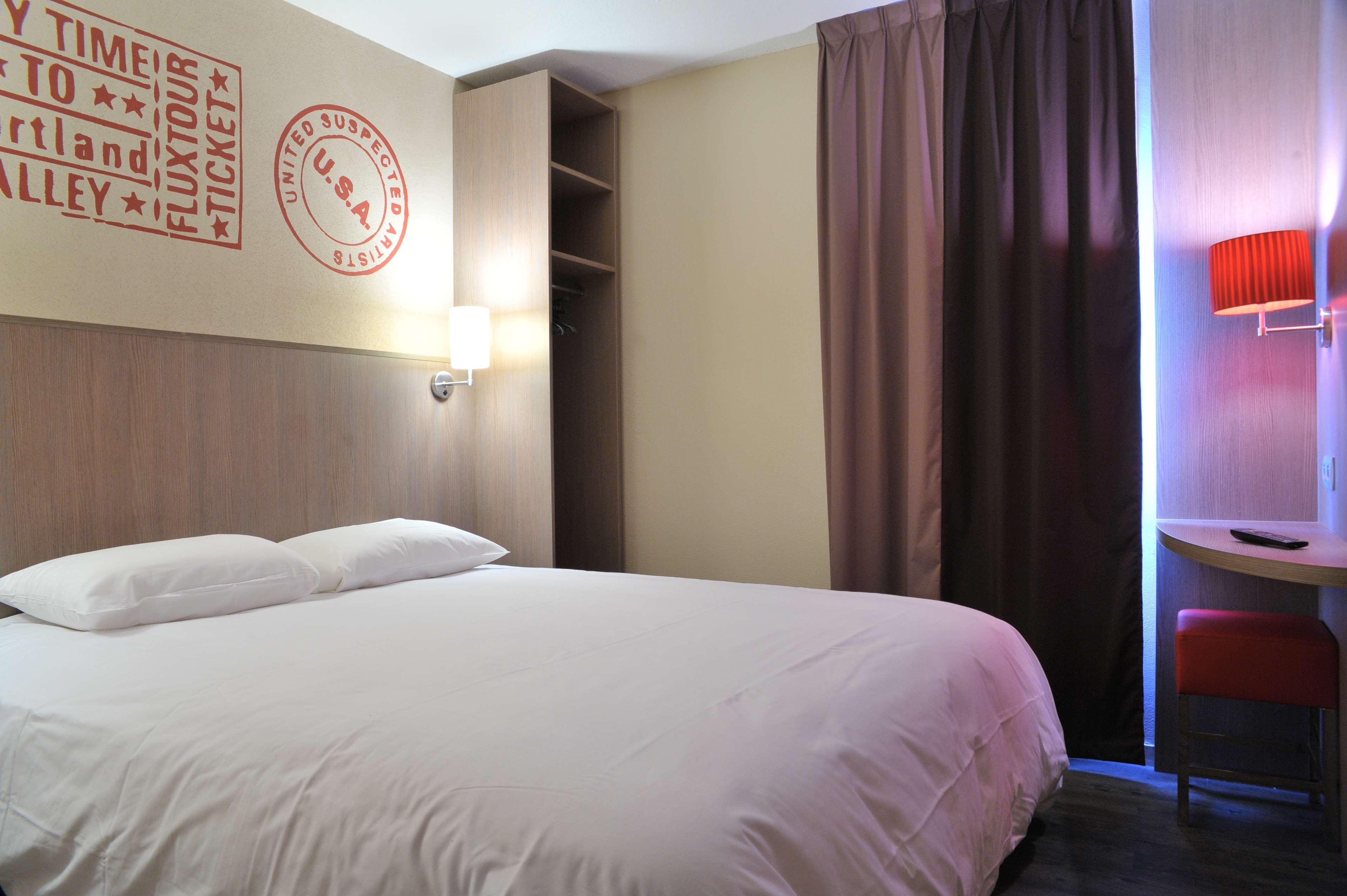 Brit Hotel Essentiel Cholet Eksteriør billede