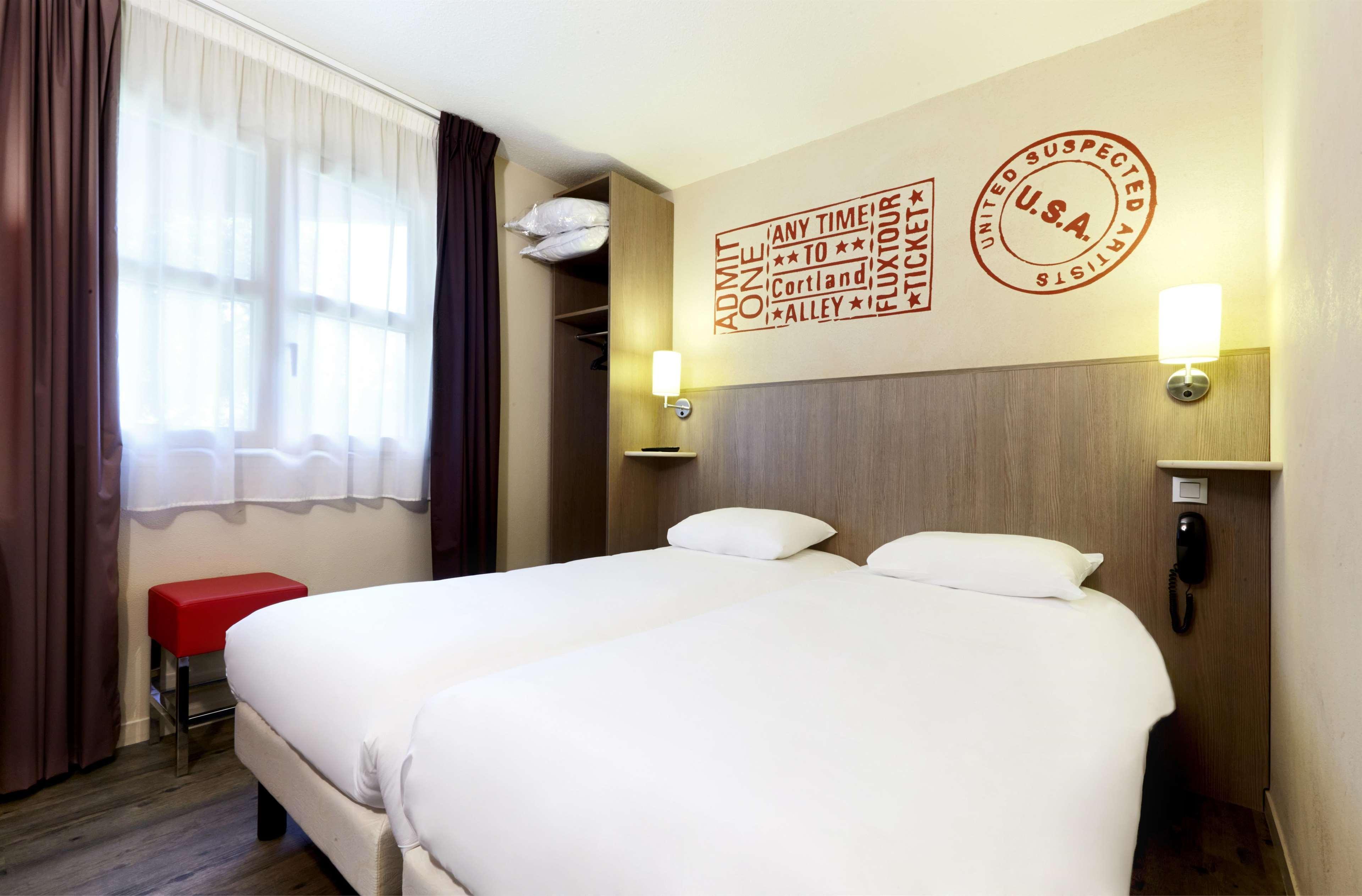 Brit Hotel Essentiel Cholet Eksteriør billede