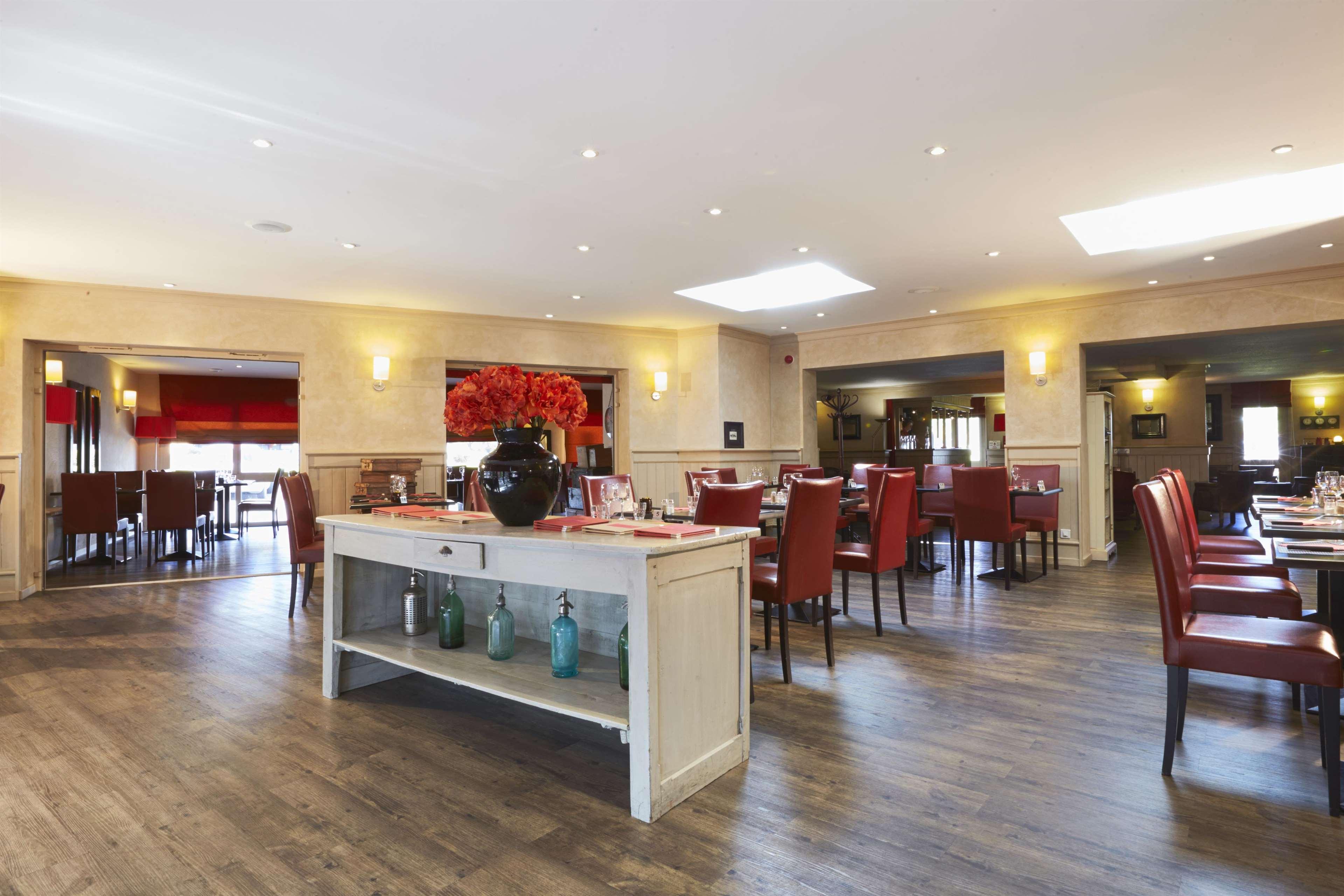 Brit Hotel Essentiel Cholet Eksteriør billede