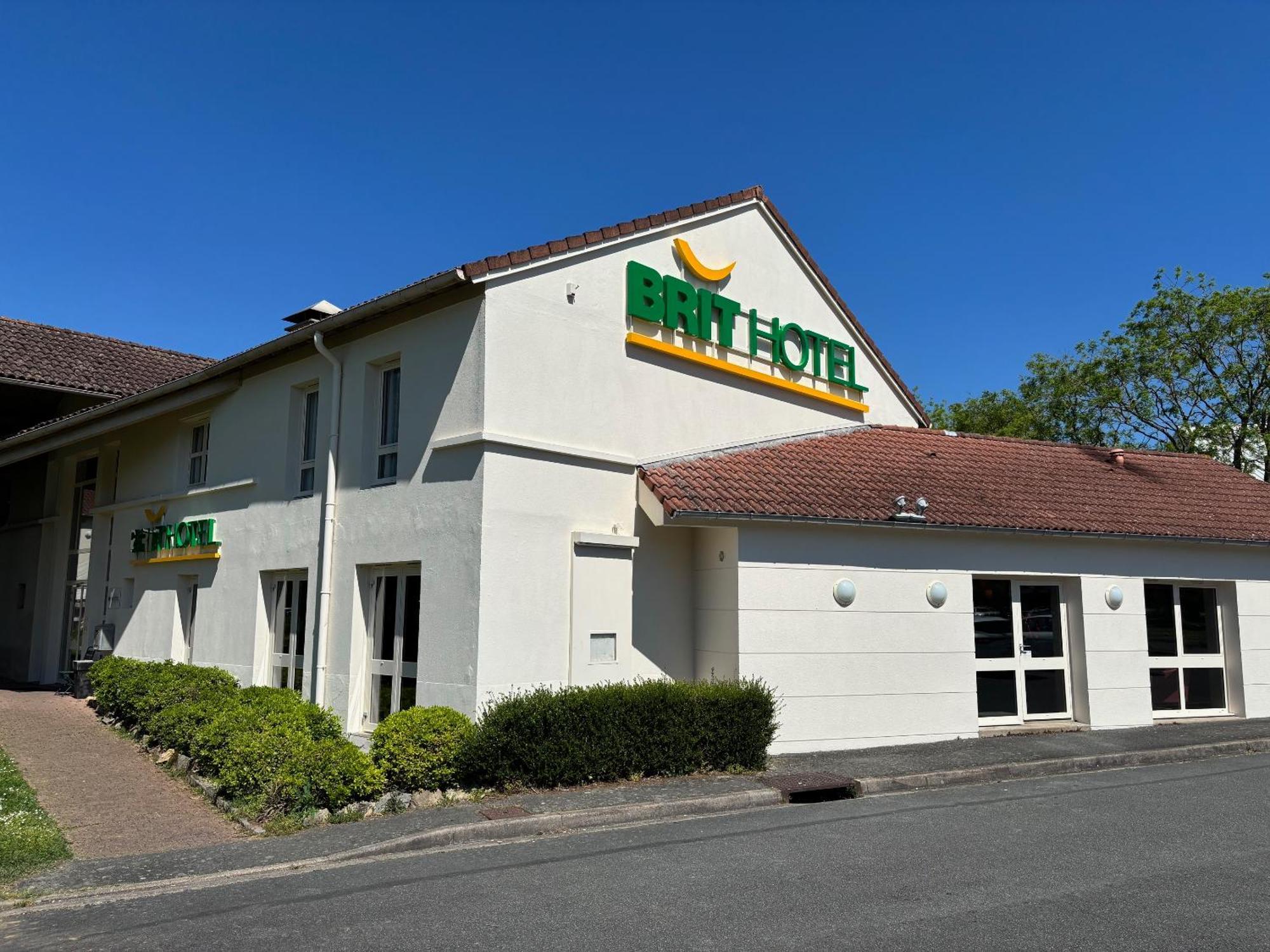 Brit Hotel Essentiel Cholet Eksteriør billede