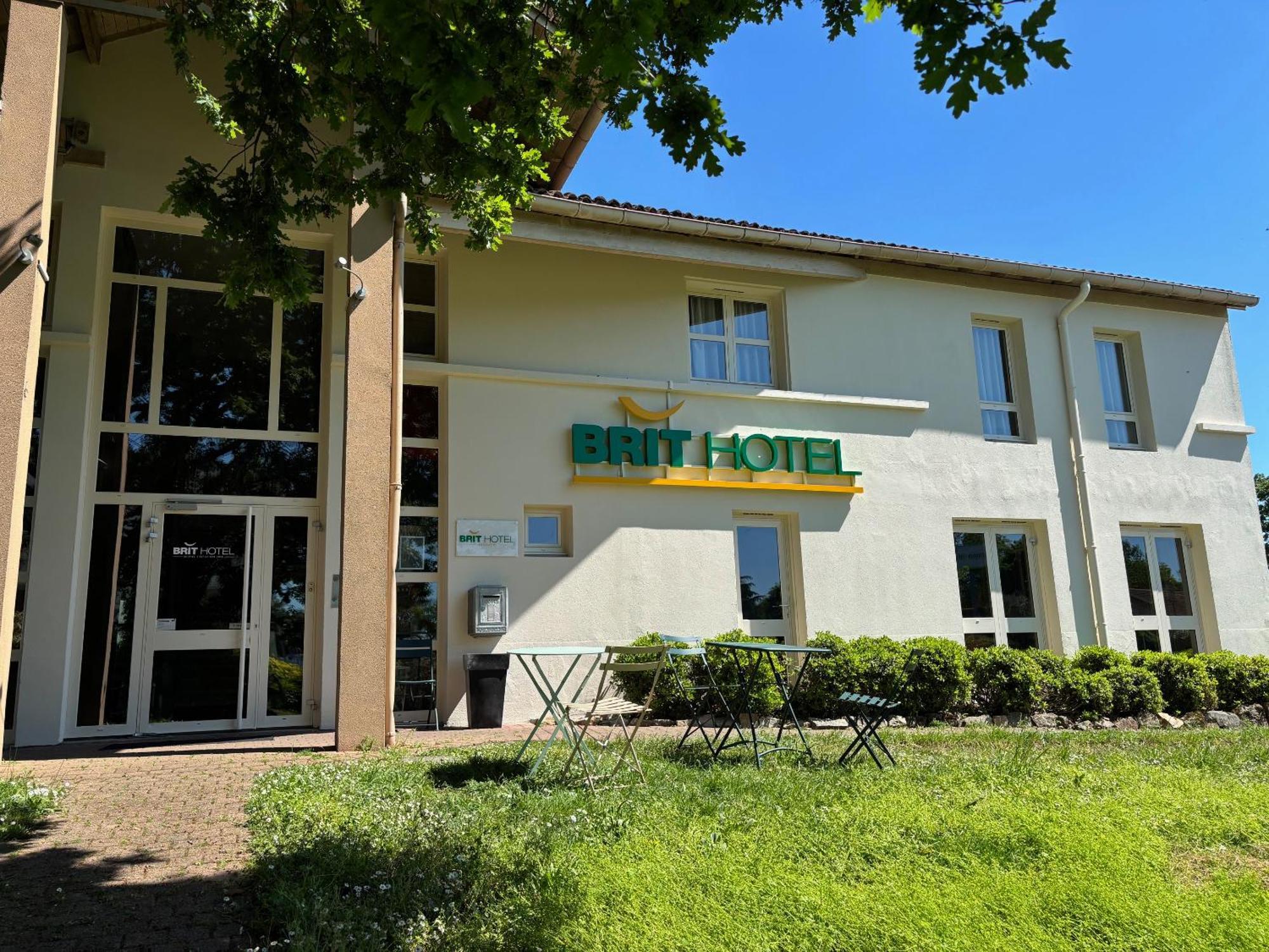 Brit Hotel Essentiel Cholet Eksteriør billede